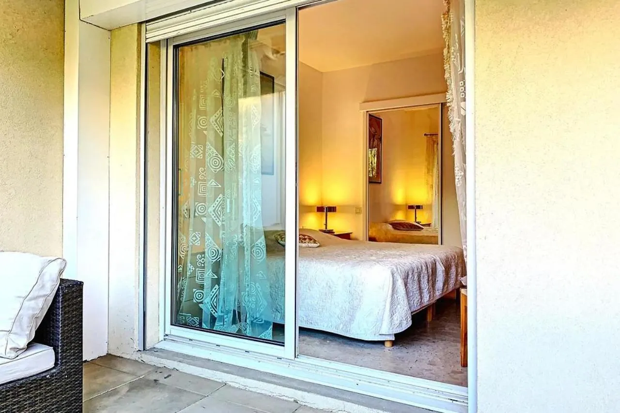 Henri Camille Real Estate - Golden - One Bedroom Apt Swimming Pool Cannes Holiday home
